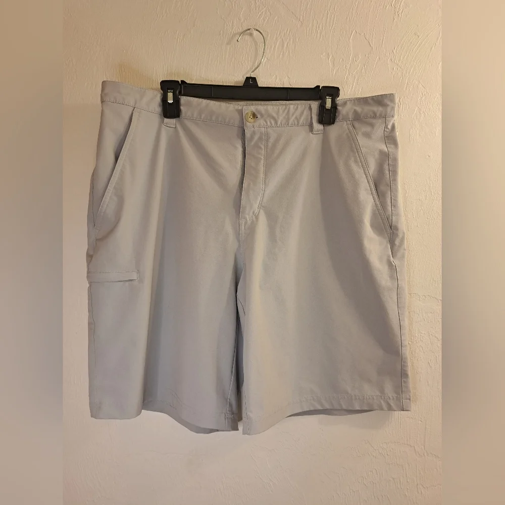 Men's Columbia PFG light grey shorts sz. 38w‎ 10